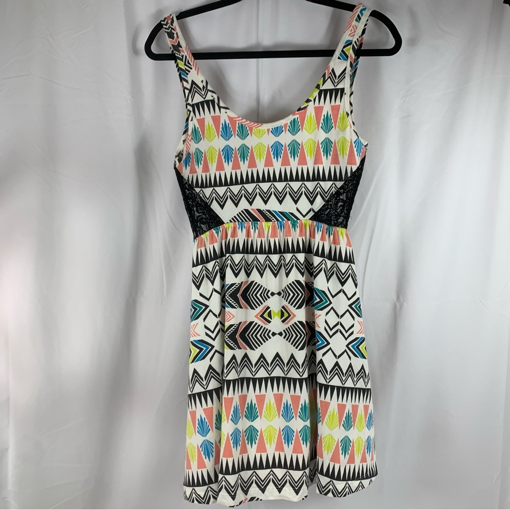 Element Womens Mini Dress Geometric Sleeveless White Black Lace Cut Out Sz Small